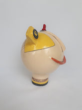 Afbeelding in Gallery-weergave laden, Kleurrijk "Kopstuk 2" Oranje-Rood-Geel Handgevormd Keramiek - ∅ 20 cm