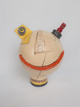 Afbeelding in Gallery-weergave laden, Kleurrijk "Kopstuk 2" Oranje-Rood-Geel Handgevormd Keramiek - ∅ 20 cm