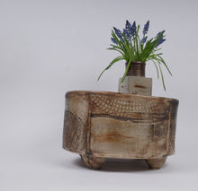 Afbeelding in Gallery-weergave laden, Keramieken Kruk/ Bijzettafel - Bruin & Blauw - 50 x 50 x 35 cm