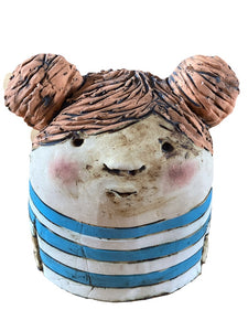 Beeld “Vrouwtje met knotjes” Blauw-Wit Handgemaakt Paperclay - 12 x 13 x 12 cm